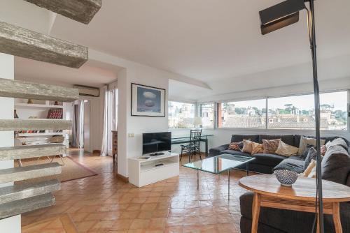 Paradiso Penthouse - FromHometoRome - Tap to explore photos