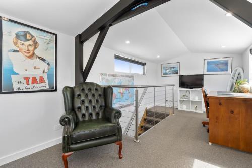 Highbury Coastal Villa - Tap to explore photos
