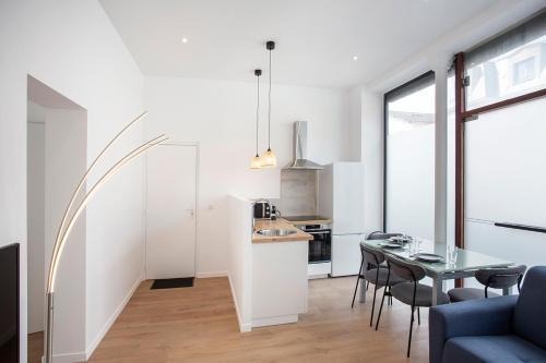 Luxury apartment Alfortville - Tap to explore photos