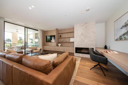 Oceano Residence Mornington - Tap to explore photos