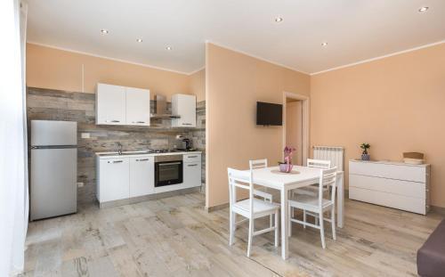 Relax Ciampino - By Good Time Apartments - Tap to explore photos