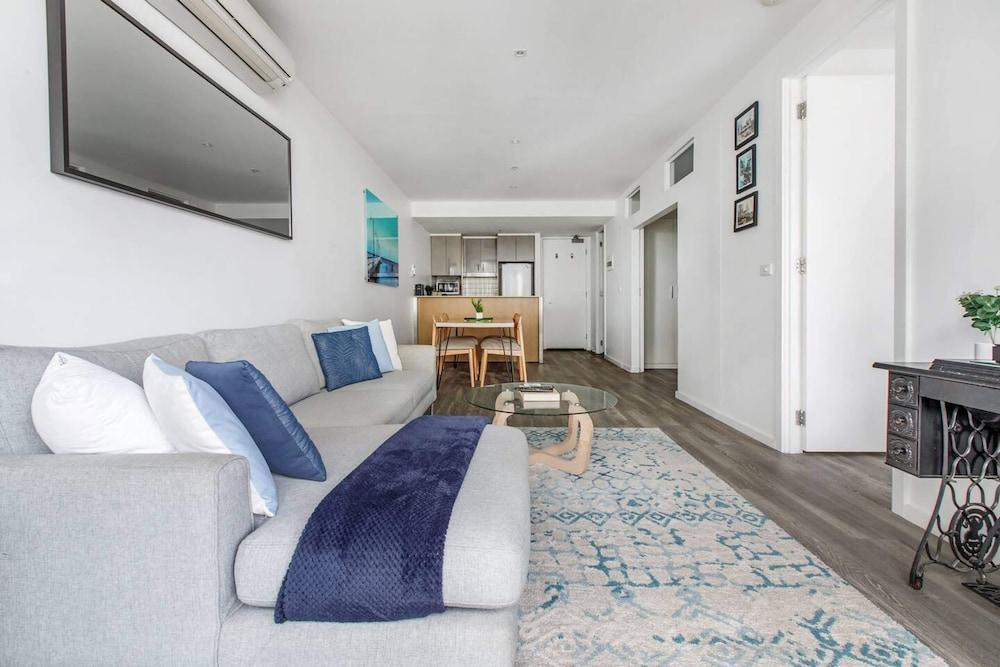Beautiful 2BR APT With Balcony, Pool and Gym - Tap to explore photos