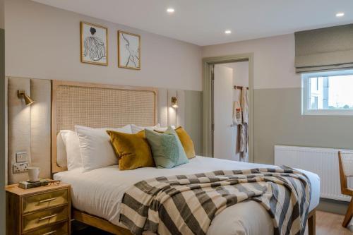 Shepherds Bush - Your Apartment Room Type - Loft