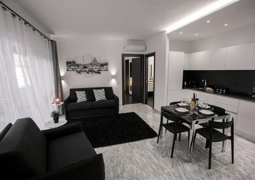 Casa Malupa Luxury Apartments - Tap to explore photos