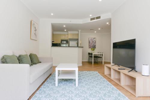 Great Location! Darling Harbour Superb 2BR Apt - Tap to explore photos