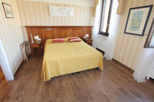 Area Sacra Relais - Tap to explore photos