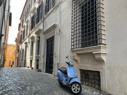 Lovatelli Home al Campidoglio - Tap to explore photos