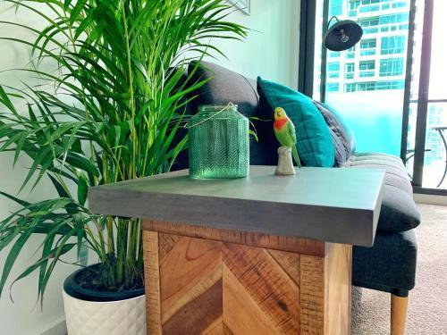 Large 2B2B Near Southern Cross FreeParking GYM POOL - Tap to explore photos