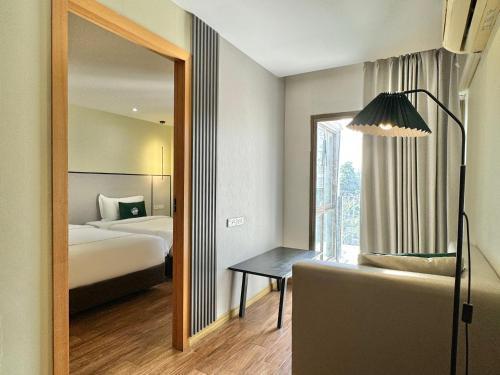 Pentafield City Residence Room Type - Deluxe Suite with Balcony