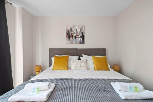 Spacious & Cosy, Netflix, Parking, Colindale Station - Tap to explore photos