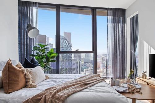 An Amazing 2BR Apt at Sapphire by the Gardens - Tap to explore photos