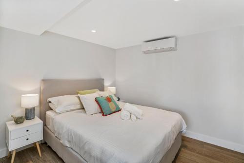 Balmoral Cabana - large terrace & 150m to beach