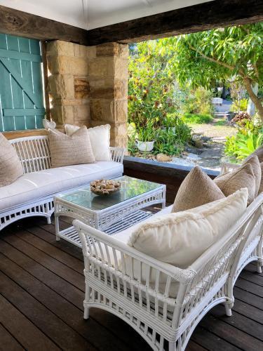 Avalon Beach Cottage- The Islander - Tap to explore photos