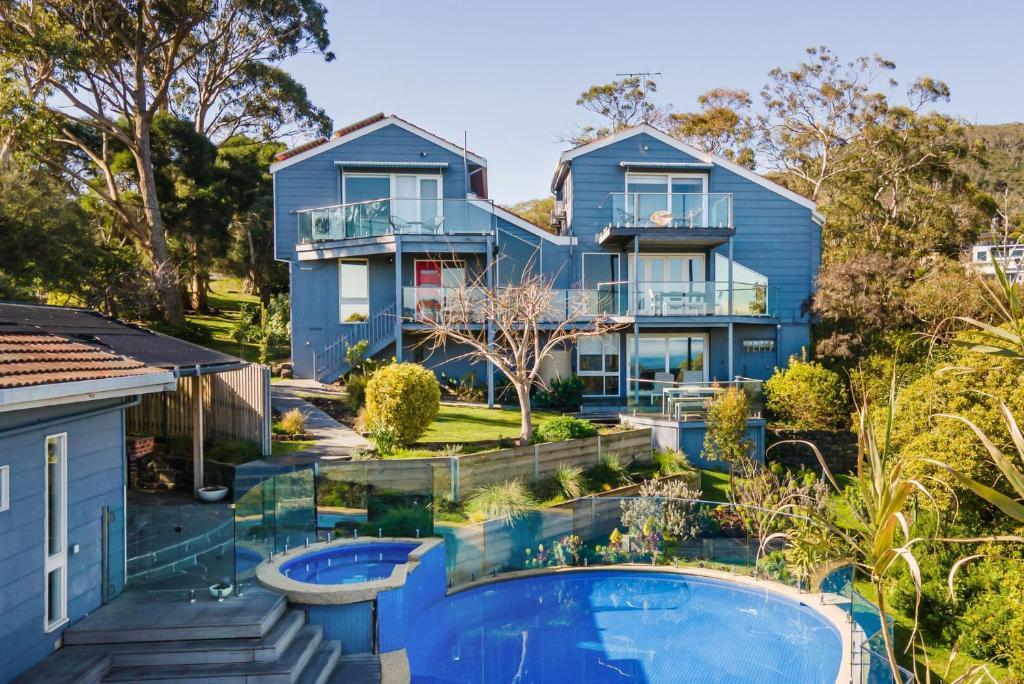 Bay Views From Drury Lane with Solar Heated Pool and Gas Heated Spa