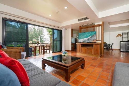 Beachside Apt Short Walk to Nai Harn Beach 2-3 BR - Tap to explore photos