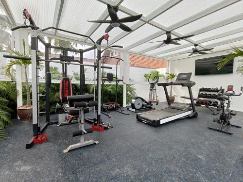 Beautiful private 3 bedroom villa with pool and gym - Tap to explore photos