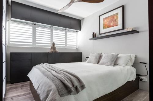 Best Sydney Views from Potts Point with Rooftop Pool - Tap to explore photos