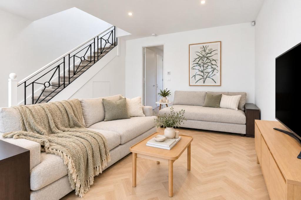 Bev's Retreat by Ready Set Stay