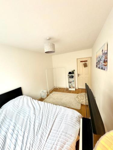 Bright and Cozy Room Breakfast Included - Tap to explore photos