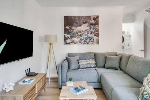 Bronte Haven - Coastal Bliss for Families - Tap to explore photos