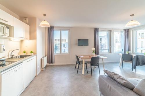 Break & Home Campus Condorcet - La Maison des chercheurs Appart'Hôtel Room Type - Two-Bedroom Apartment
