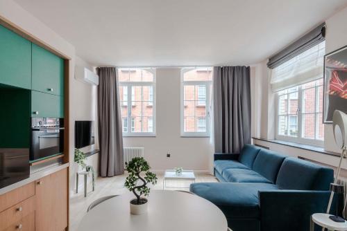 Casa Camisa - Soho - by Frankie Says Room Type - One-Bedroom Apartment