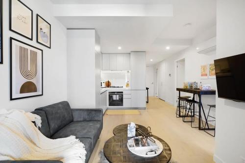 Cozy Nest in Prime Hawthorn w parking & pool Room Type - Apartment