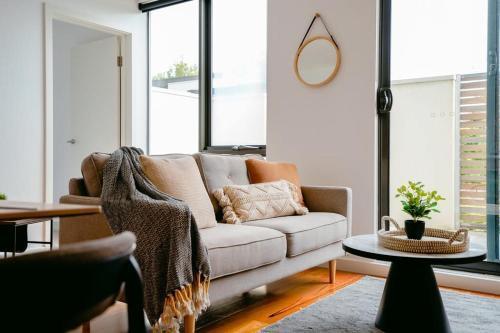 Hawksburn Village - 2 Bed Apt in Central Prahran Room Type - Apartment