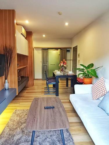 Hill Myna Condo by Bcare - Two Bedrooms - Tap to explore photos