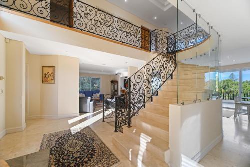 GRAND APARTMENT by the Harbor,