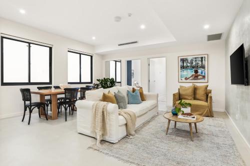 llBrand New beachside 2BR apt in prime Location - Tap to explore photos