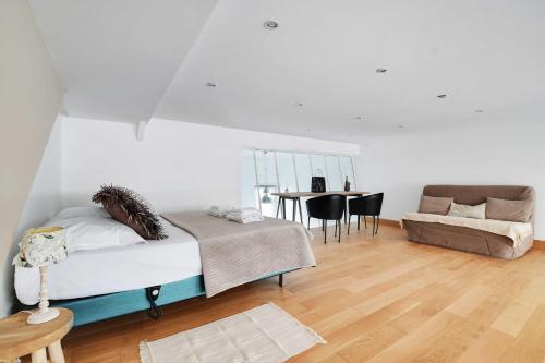 Luxurious apartment - 3BR 8P - Pantin La Villette - Tap to explore photos