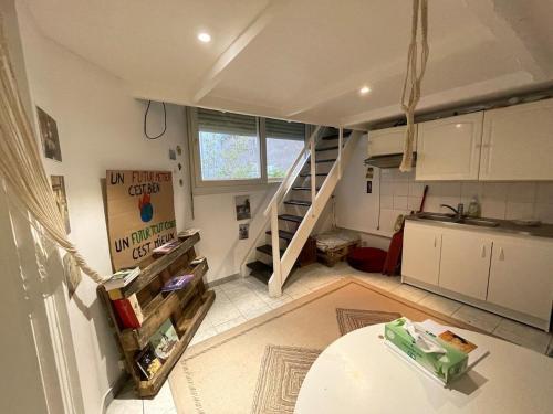 Maisonnette en duplex 25 M2, Pantin porte de Paris - Tap to explore photos