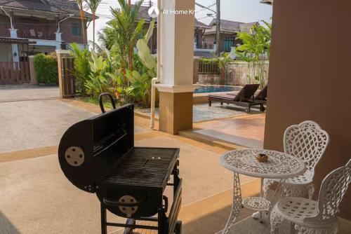 Nadia's Ao Nang Pool Villa - Tap to explore photos