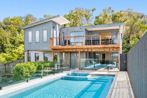Nautilus by Ready Set Stay Room Type - Six-Bedroom House