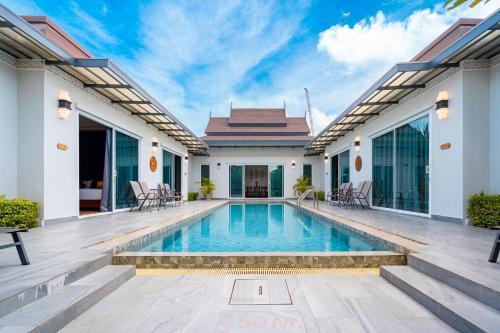 Phuket La Siesta Pool Villas & Pool Access Rooms - Tap to explore photos