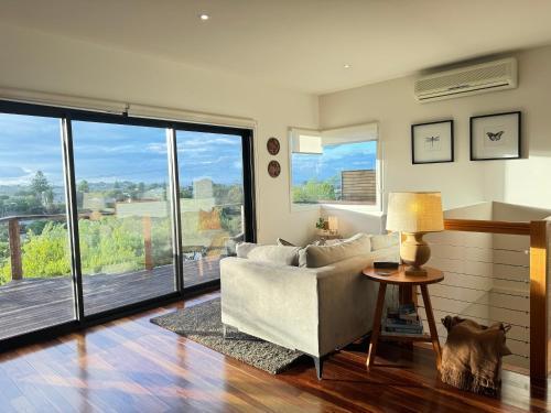 RYE HOLIDAY AWAY Room Type - Four-Bedroom House
