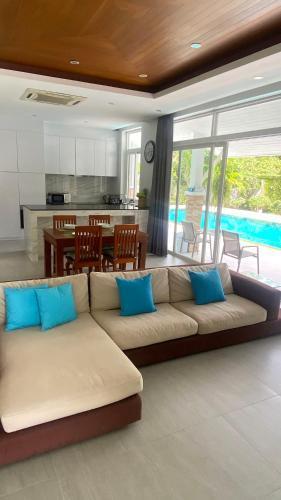 Sean Sabai Luxury & Natural Private Pool Villa - Tap to explore photos