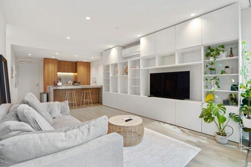 Stylish Gem @ St kilda Rd Next to Grand Prix - Tap to explore photos