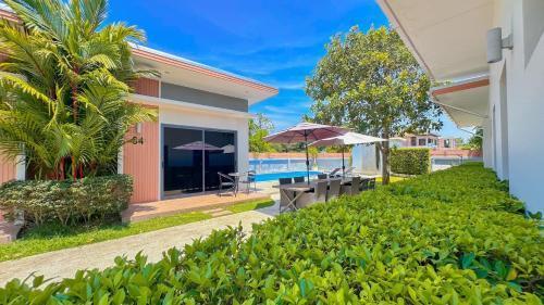 The Memories Hill Phuket - Tap to explore photos
