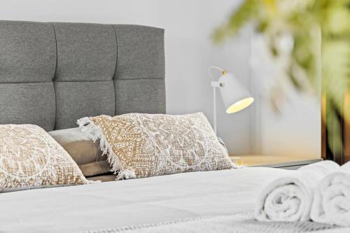 Charming and Peaceful - 3BR in Olympic Park - Tap to explore photos