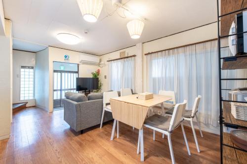 西新宿5丁目戸建 Room Type - Three-Bedroom Villa
