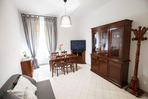 VICOLO CORTO Centro Storico Holiday & Home-Office - Tap to explore photos