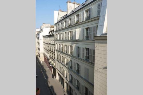 Typical Marais 3 bedroom - Beaubourg