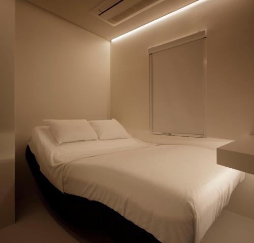 hotel min 大人専用 - Tap to explore photos