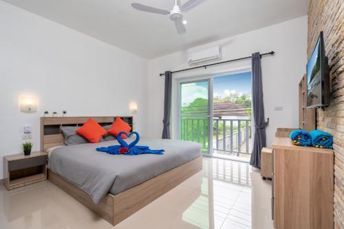 Sabai Villas, 7 min drive from Naiharn & Rawai, Private pool, Four villas available - Tap to explore photos