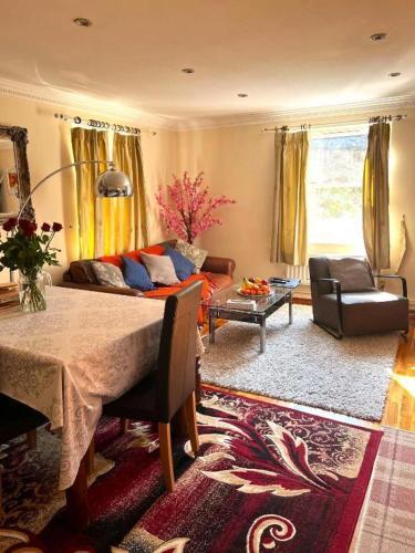 Lovely Apartments Around Kensington and Chelsea Locations W8 SW5 SW3 SW10 by Ricky & Giustina - Tap to explore photos