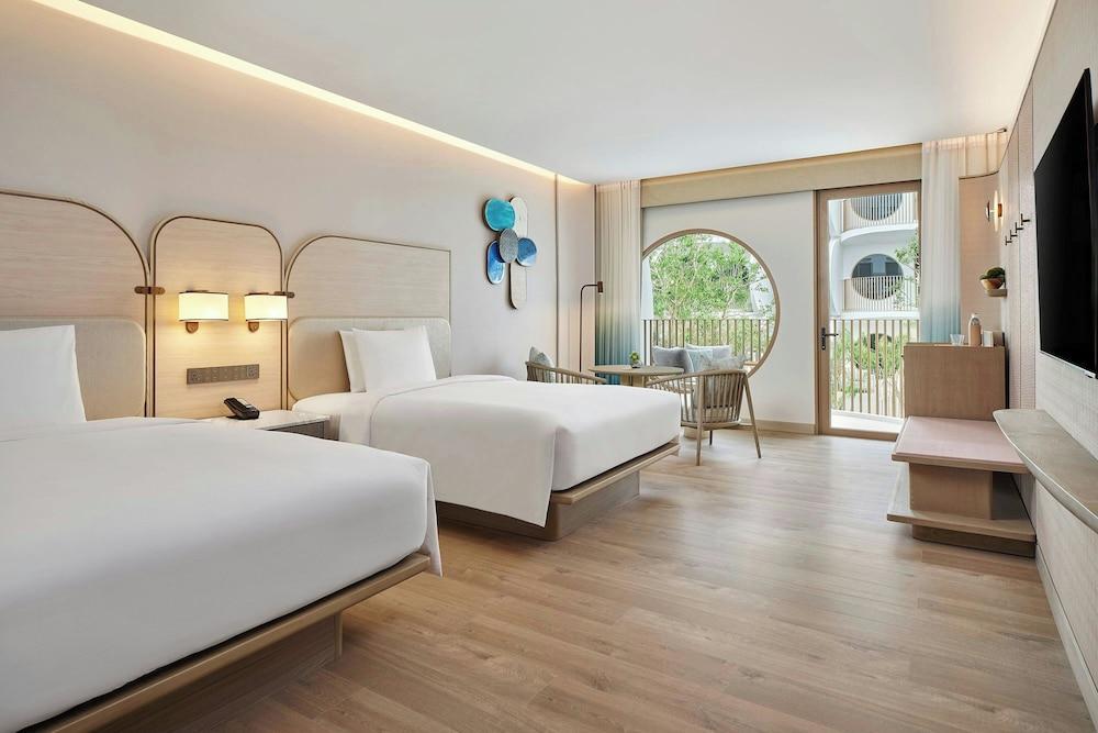 Veranda Resort Phuket, Autograph Collection Room Type - Deluxe Room, 2 Twin Beds, Balcony