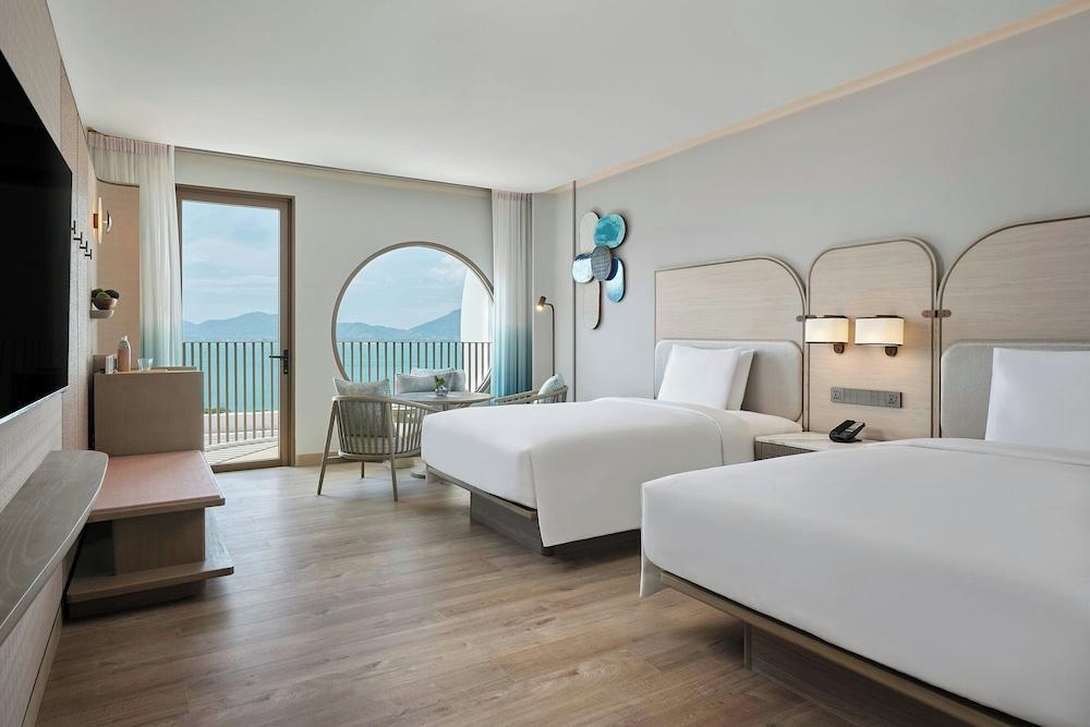 Veranda Resort Phuket, Autograph Collection Room Type - Deluxe Room, 2 Twin Beds, Bay View