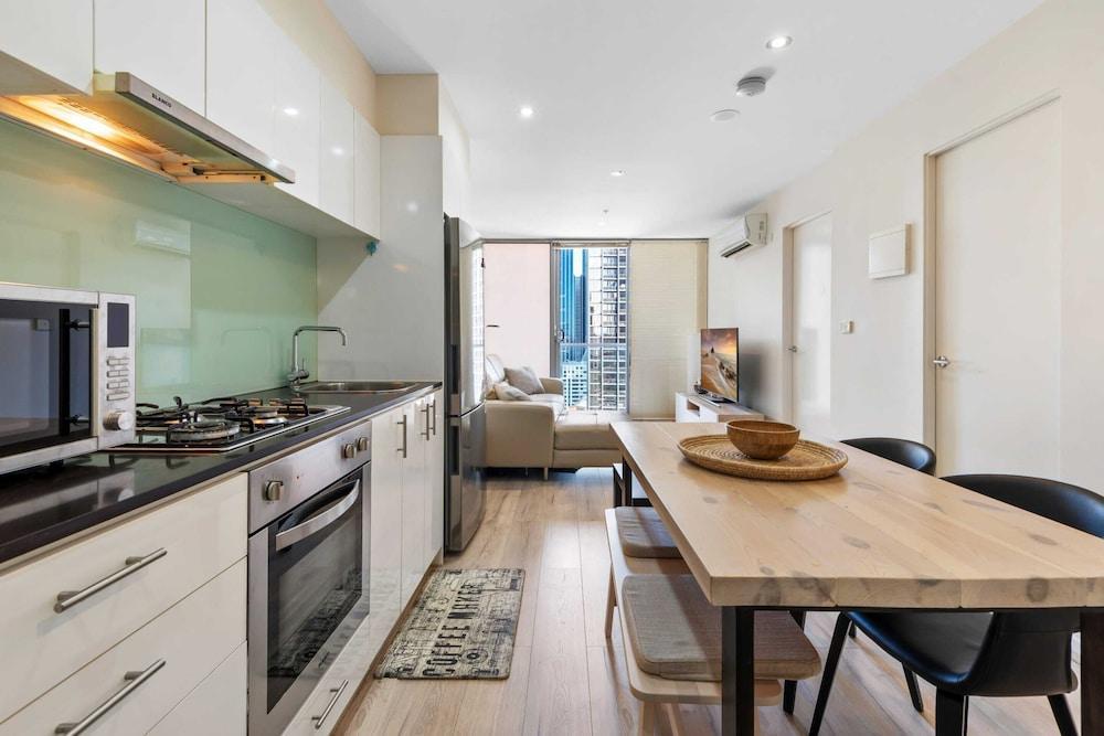 Modern City Convenience With Great Amenities